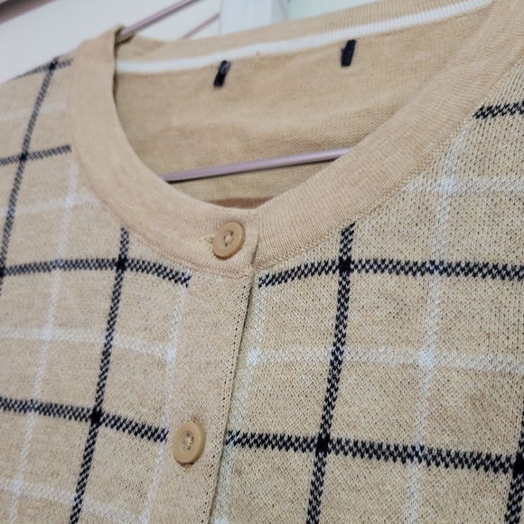 TOMMY HILFIGER beige button up - Picture 2 of 3